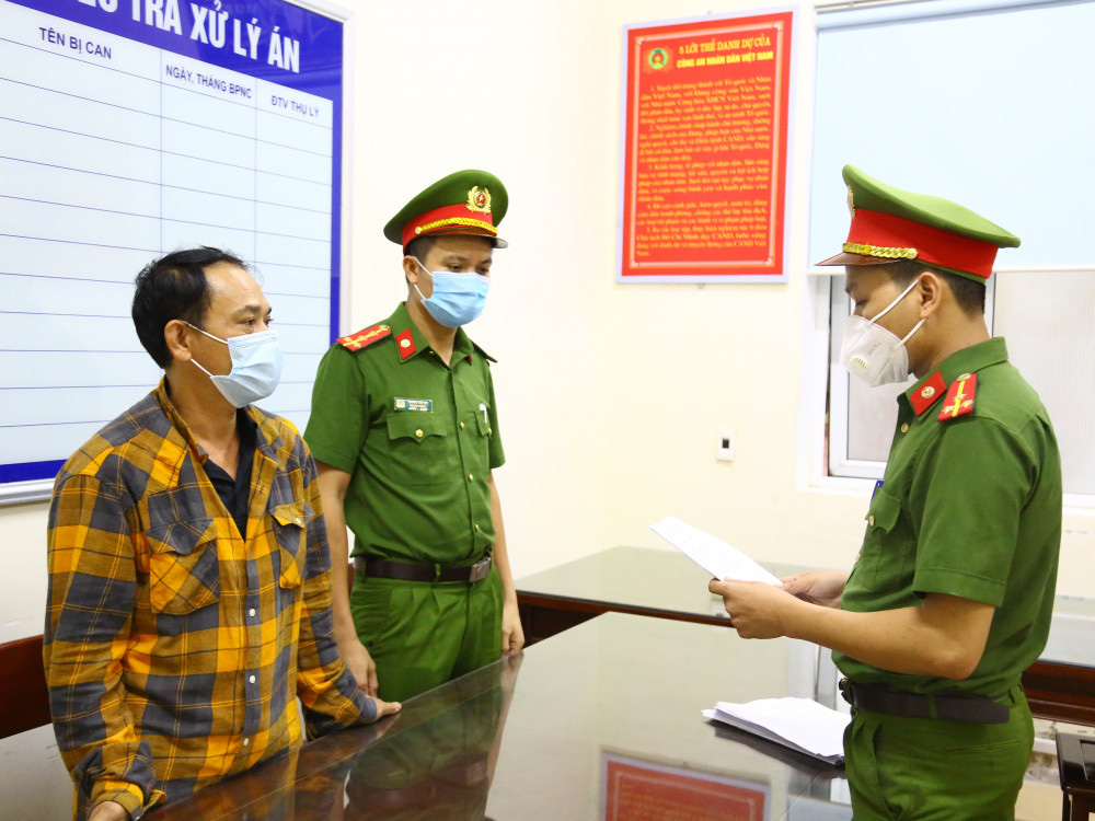 Vietnamese man indicted for driving in reverse on highway
