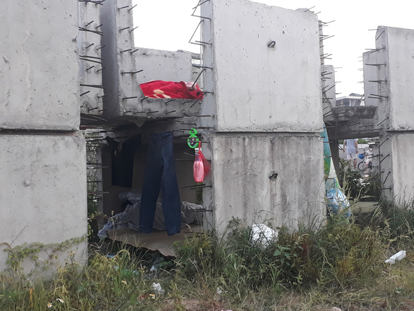 Hanoi’s street children left defenseless as COVID-19 pandemic sweeps through city