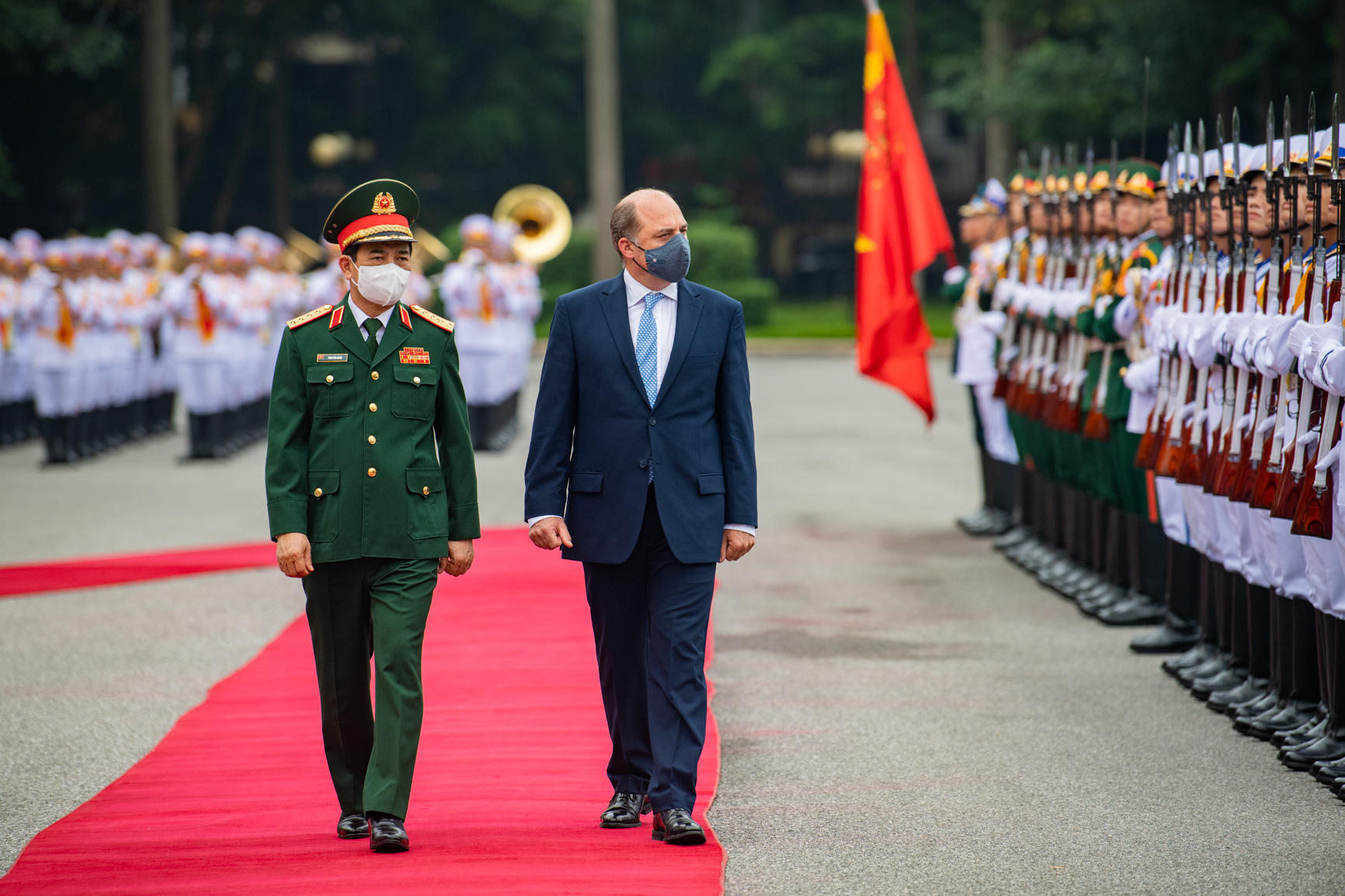UK Secretary of State for Defense pays first official visit to Vietnam
