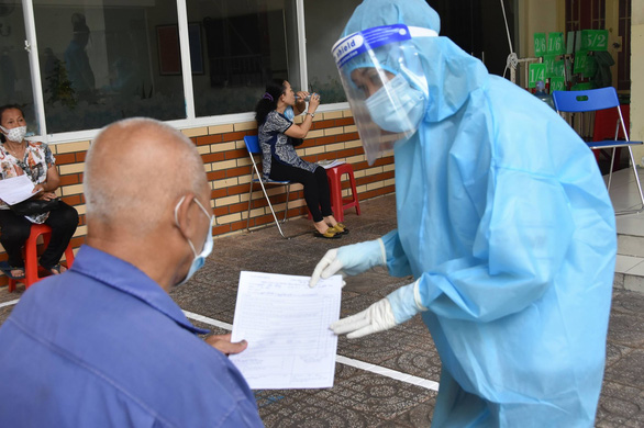 Vietnam announces nearly 7,300 local coronavirus infections, over 2,000 recoveries