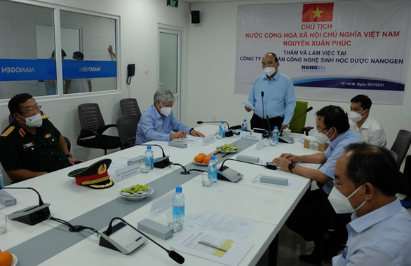 Vietnam president urges authorization for domestically-made Nano Covax vaccine