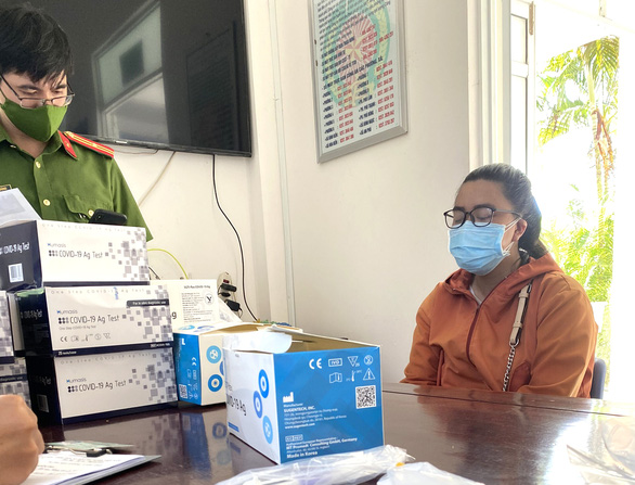 Woman held for illegally selling COVID-19 test kits in Vietnam