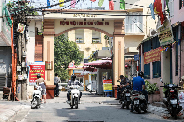 Hanoi shuts down hospital unit after practitioner found infected with COVID-19
