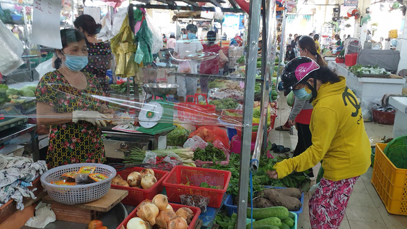 Ho Chi Minh City reopens selected wet markets