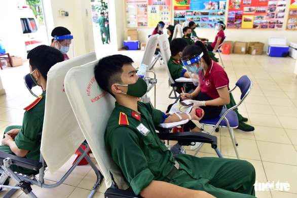 How can blood donors travel in Ho Chi Minh City during social distancing?