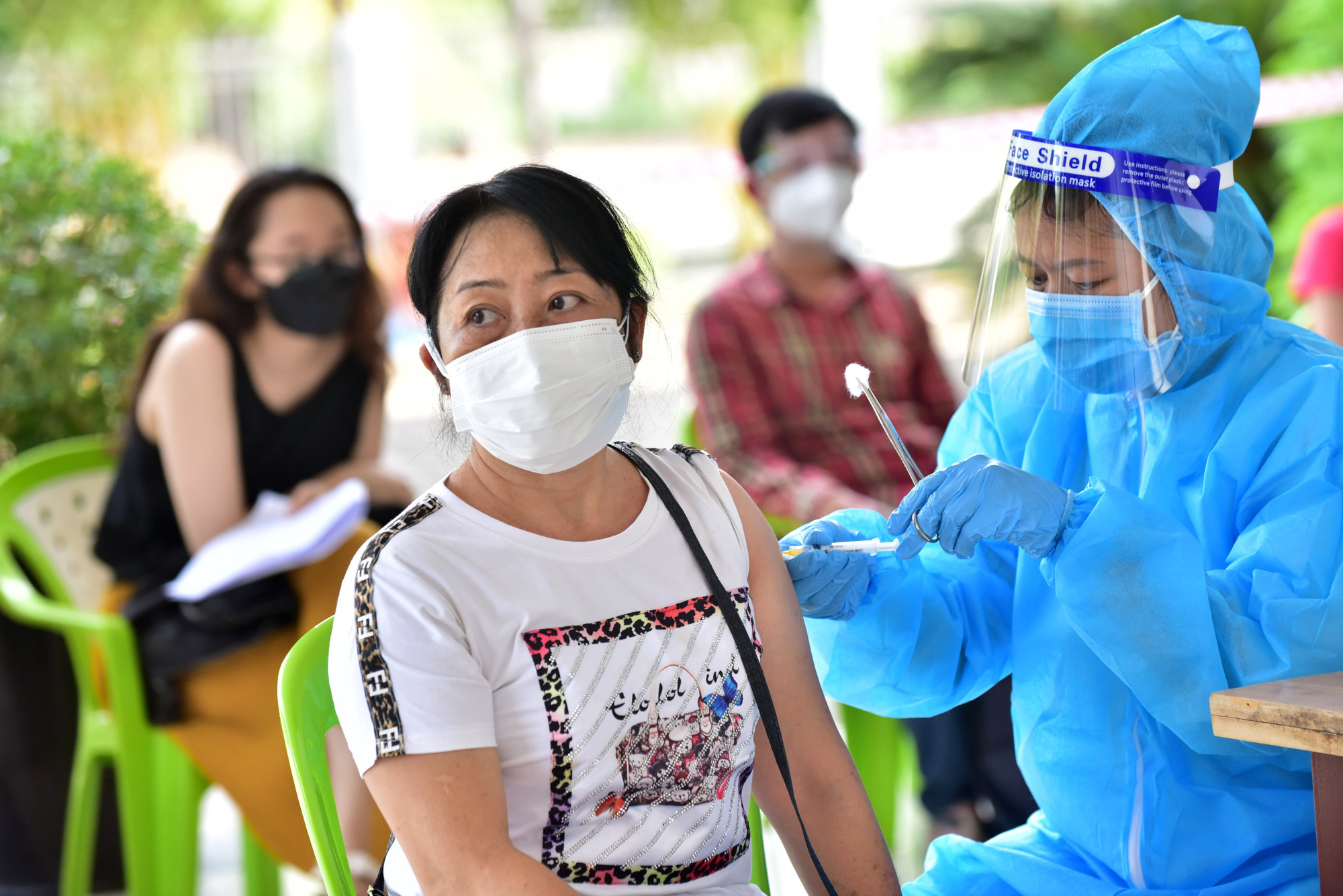 Ho Chi Minh City puts 19,000 Sinopharm vaccine doses into use