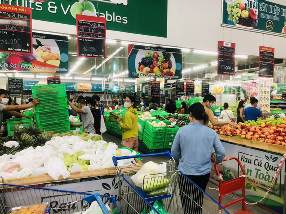 Supermarkets in Ho Chi Minh City still open during shelter-in-place mandate