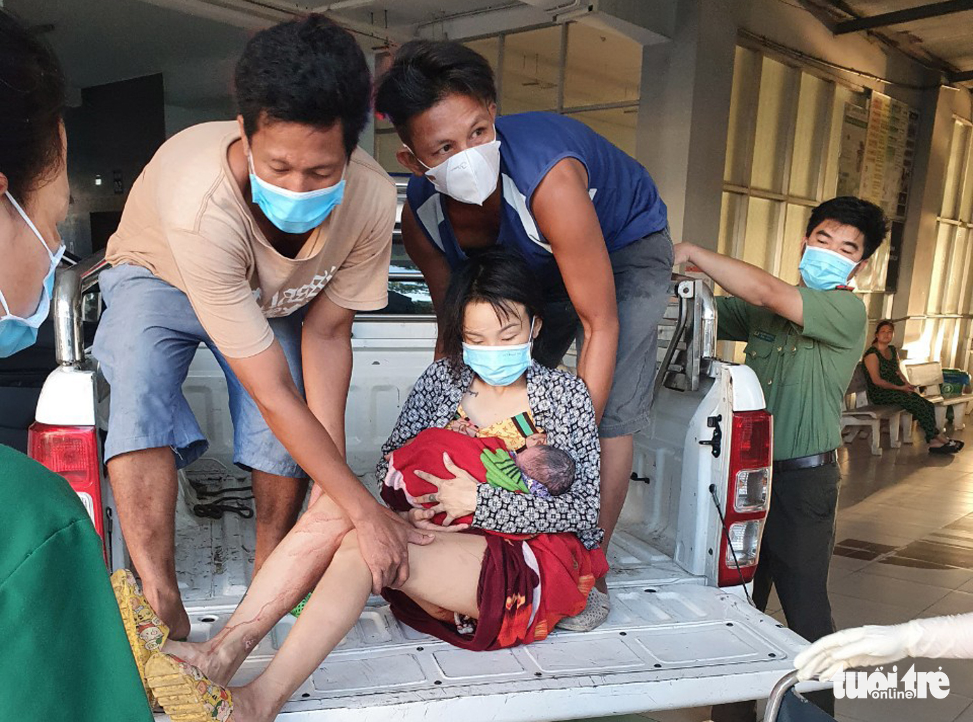 Police save hemorrhaging woman in southern Vietnam