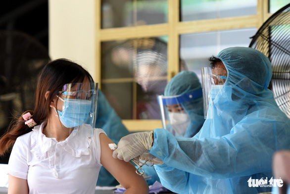 Vietnam reports 11,569 new local coronavirus cases, 18,567 recoveries