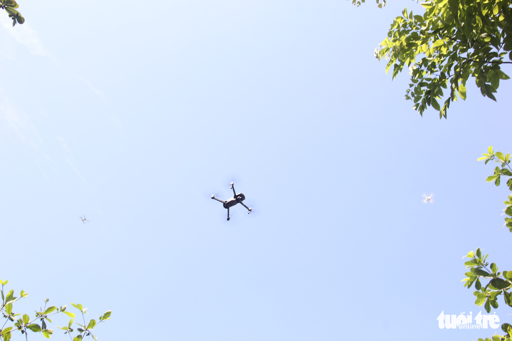 Da Nang district begins trial use of drones to monitor residents during COVID-19 pandemic