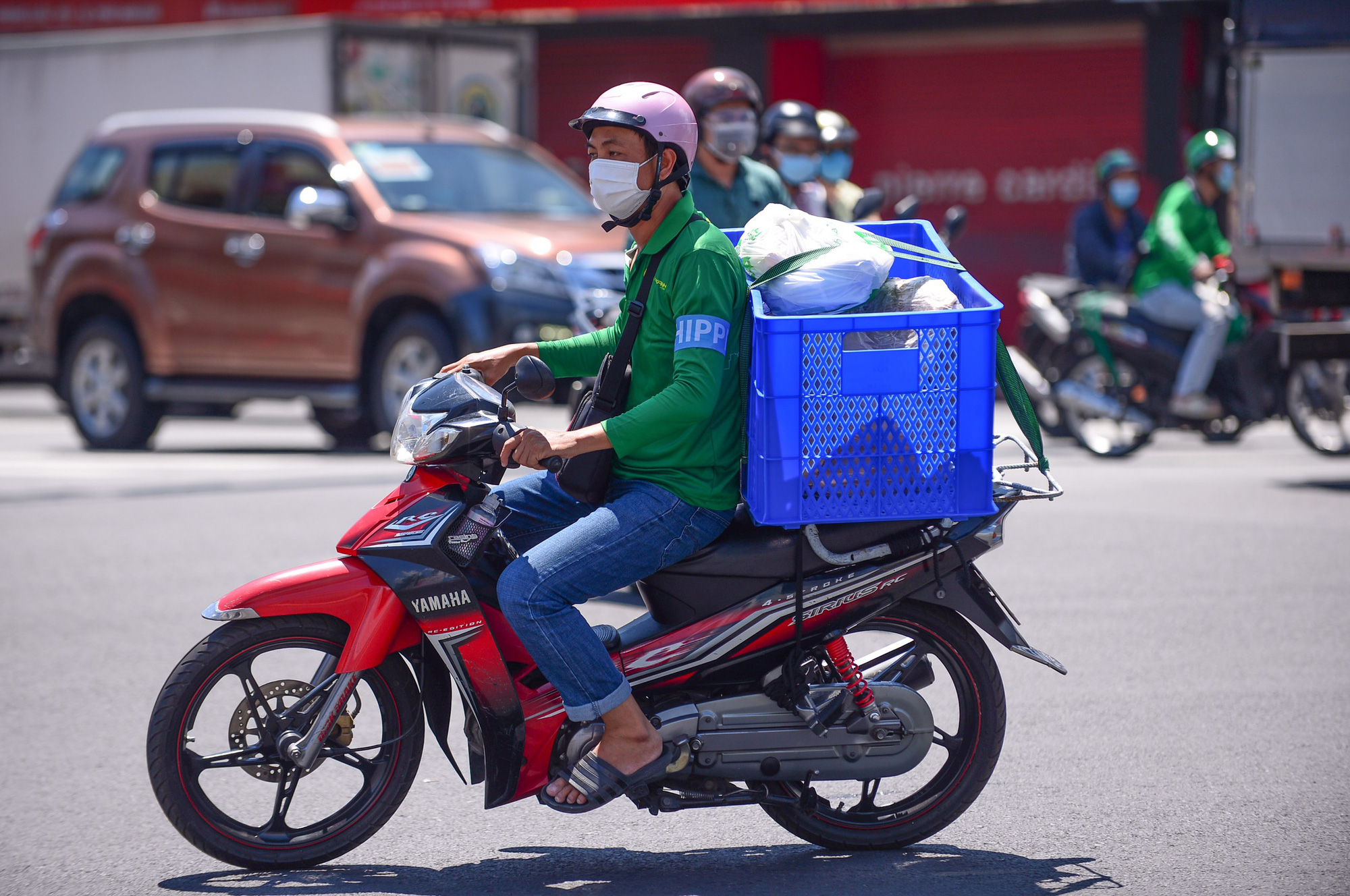 Delivery workers resume operation in Ho Chi Minh City’s high-risk districts