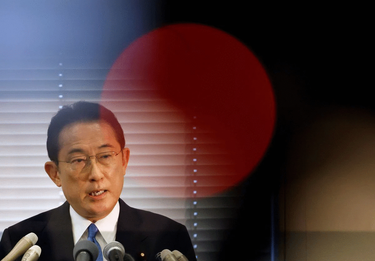 Japan PM candidate Kishida wants to delay economic stimulus debate