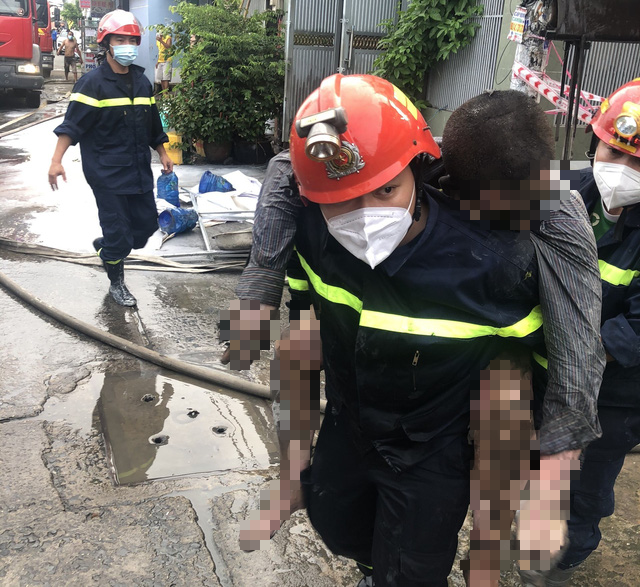 Man dies after causing house fire by burning papers in Ho Chi Minh City