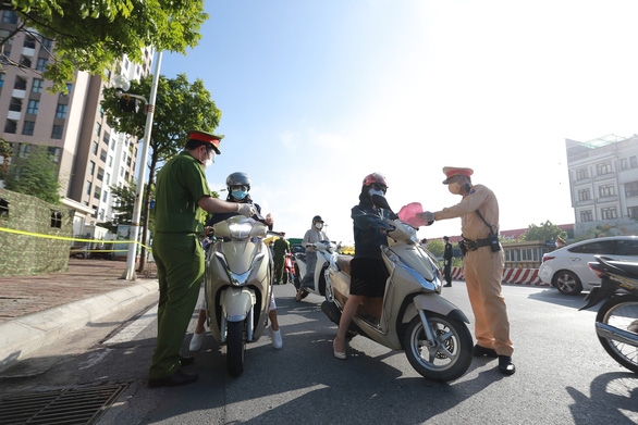 Hanoi tests all residents to control COVID-19 by September 15