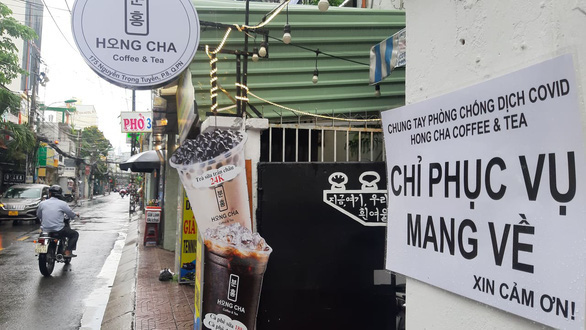 Ho Chi Minh City allows restaurants to resume takeout service after two months