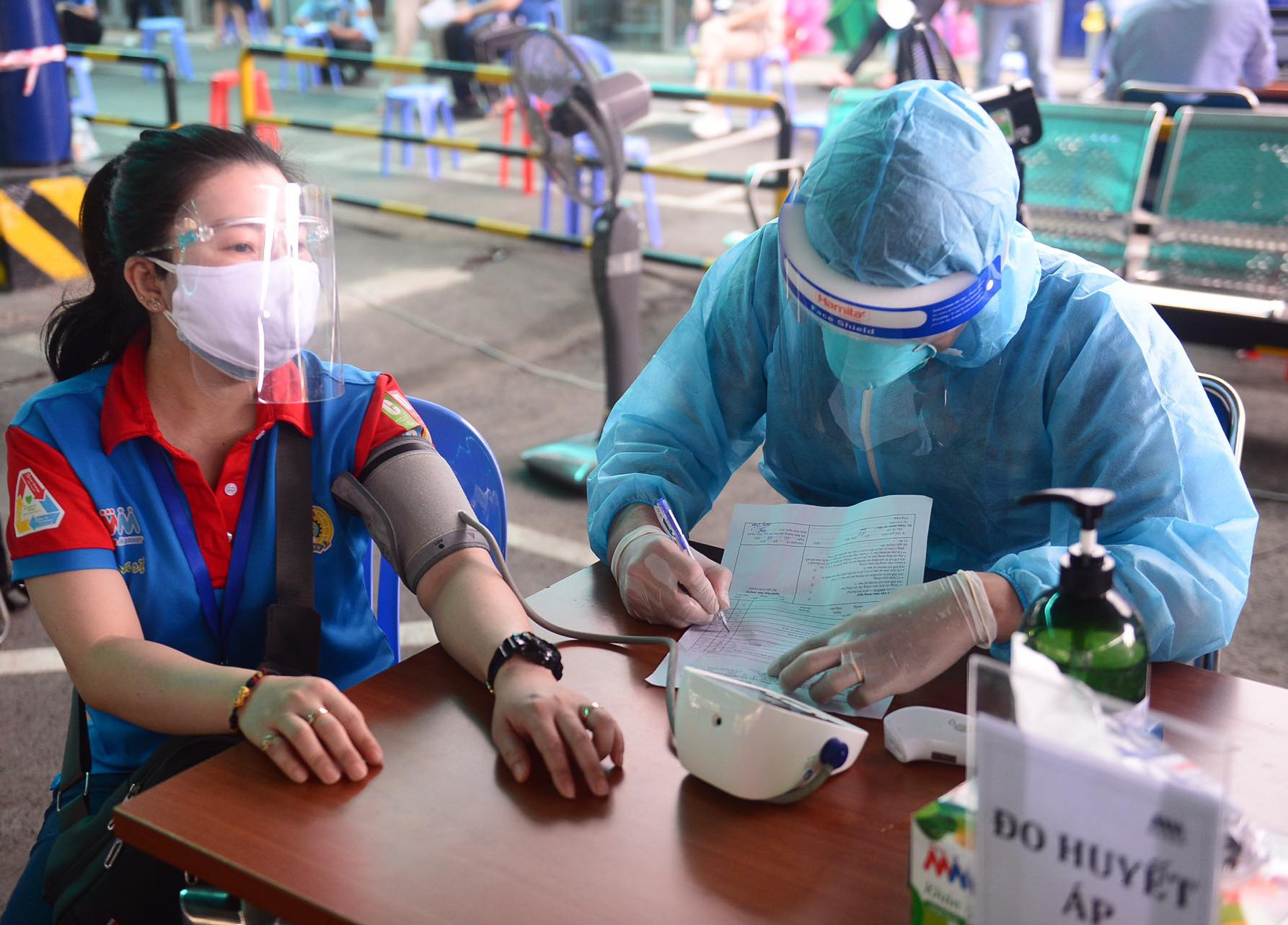 Vietnam removes blood pressure measurement from pre-vaccination screening steps