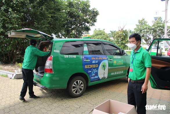 Ho Chi Minh City mobilizes taxicabs to deliver children’s essentials during social distancing