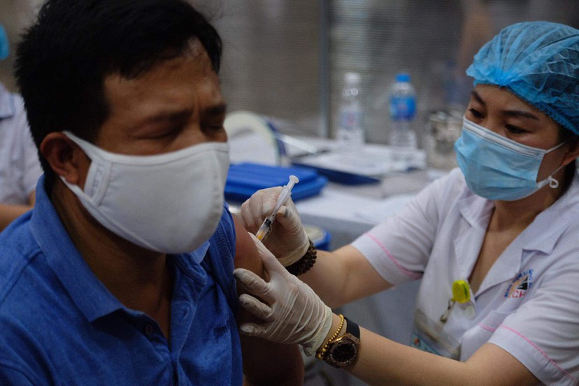 Ho Chi Minh City proposes shortening interval between AstraZeneca vaccine doses