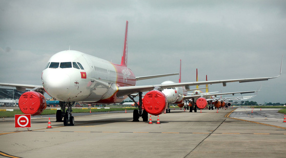 Vietnam aviation authority suggests resuming domestic flights