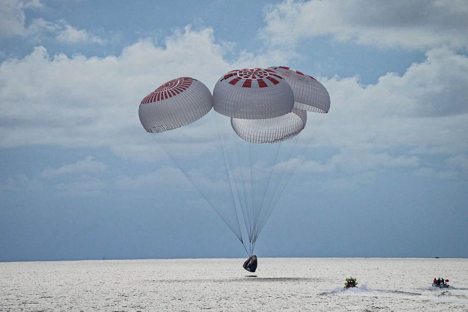 SpaceX capsule with world's first all-civilian orbital crew splashes down off Florida