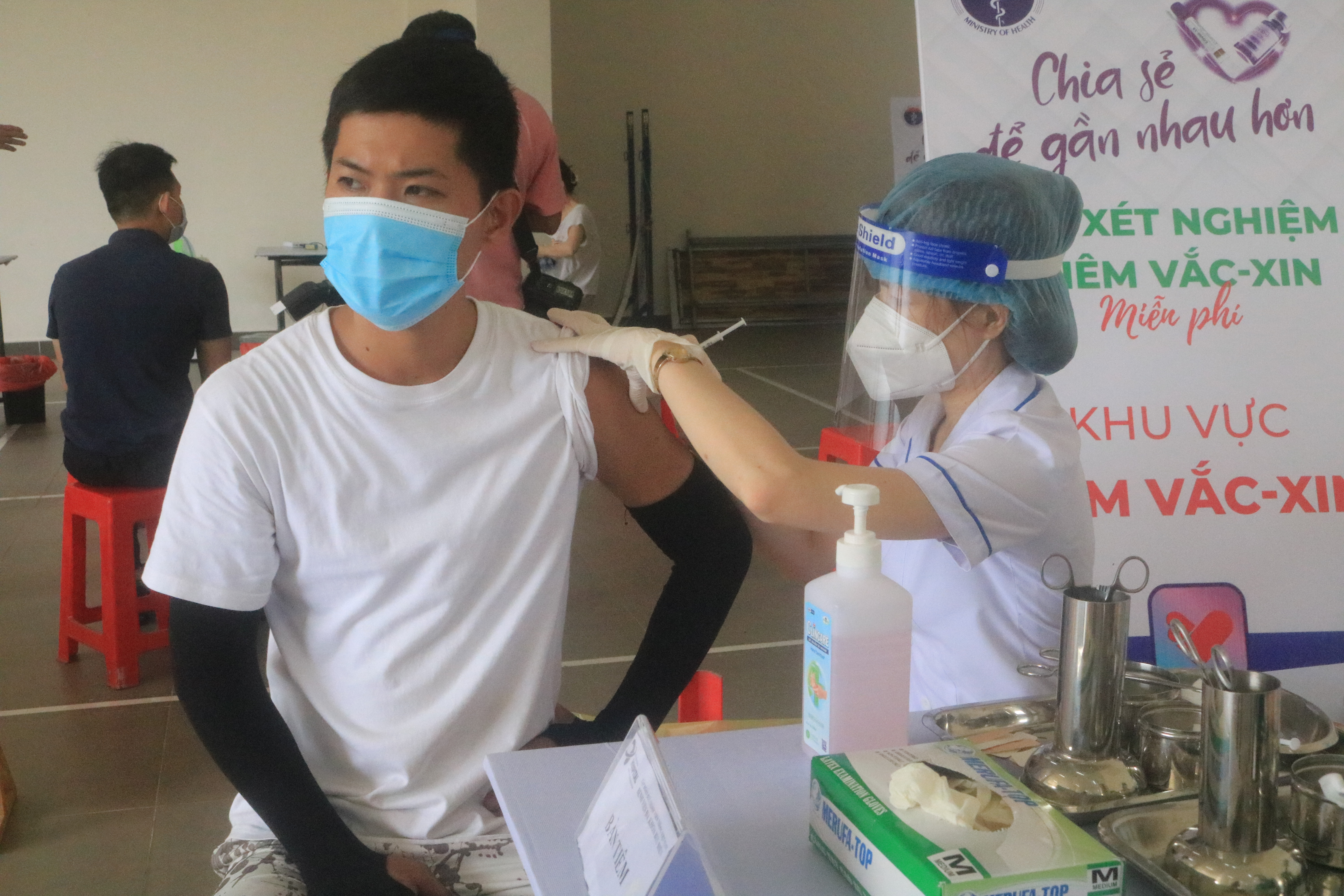 Ho Chi Minh City begins administering Sputnik V COVID-19 vaccine to residents