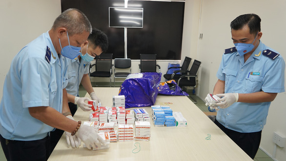 Vietnam customs seize smuggled COVID-19 medicine hidden in packages from Russia
