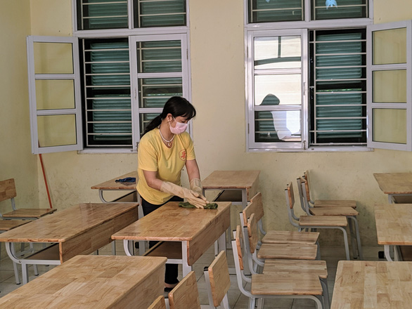 Hanoi to reopen schools in 18 districts, towns next week