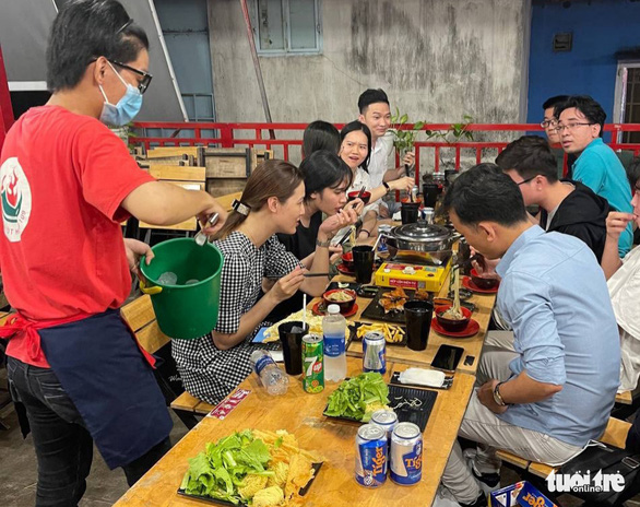 As alcohol sale ban lifted, fates of restaurants in Saigon remain unpredictable