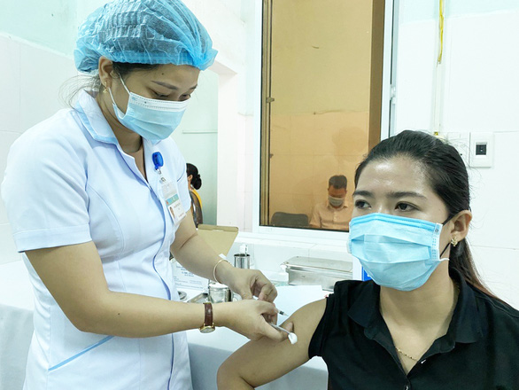 Vietnam confirms 12,450 new coronavirus infections, 164 deaths