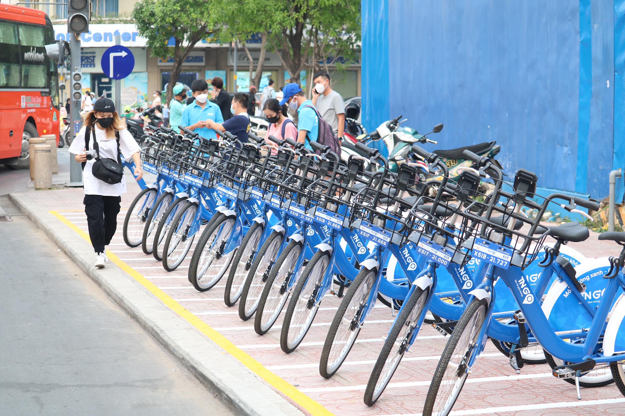 Residents try out bike rental service in downtown Ho Chi Minh City