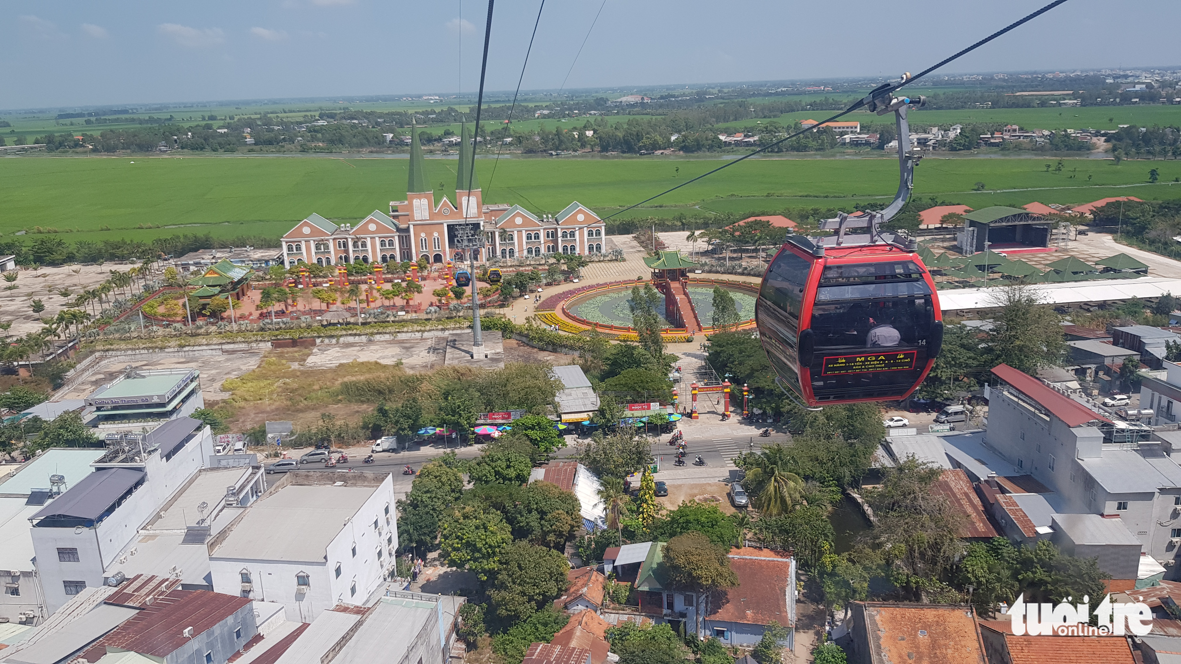 Sam Mountain cable car officially opens in Vietnam’s Mekong Delta