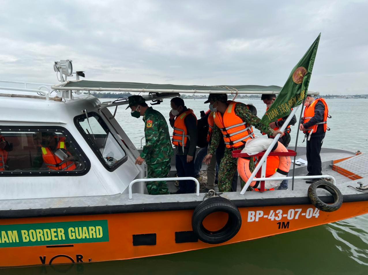 Death toll from capsized boat off central Vietnam rises to 15