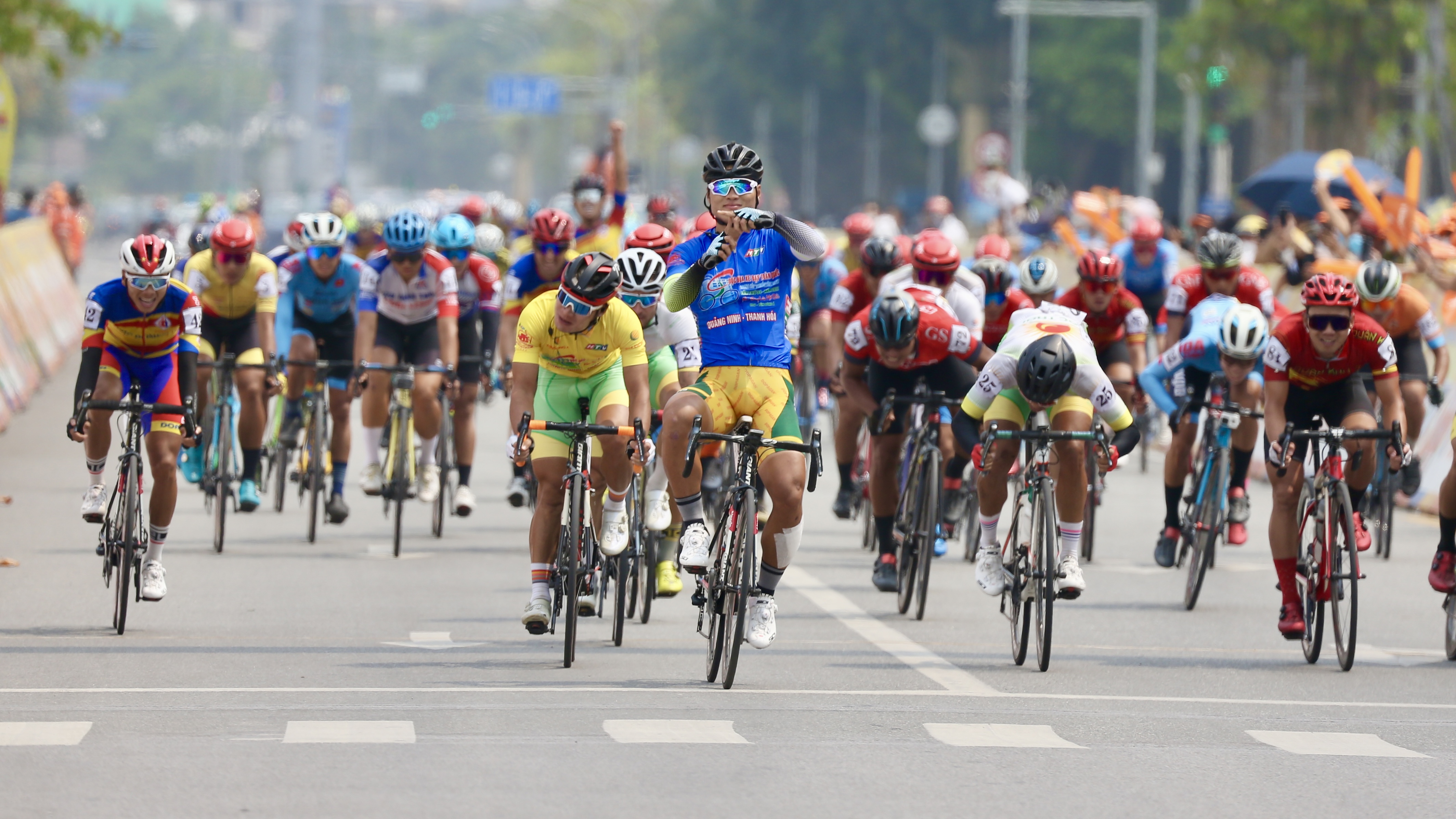 Vietnamese cyclist snatches 2nd consecutive stage win at annual ...