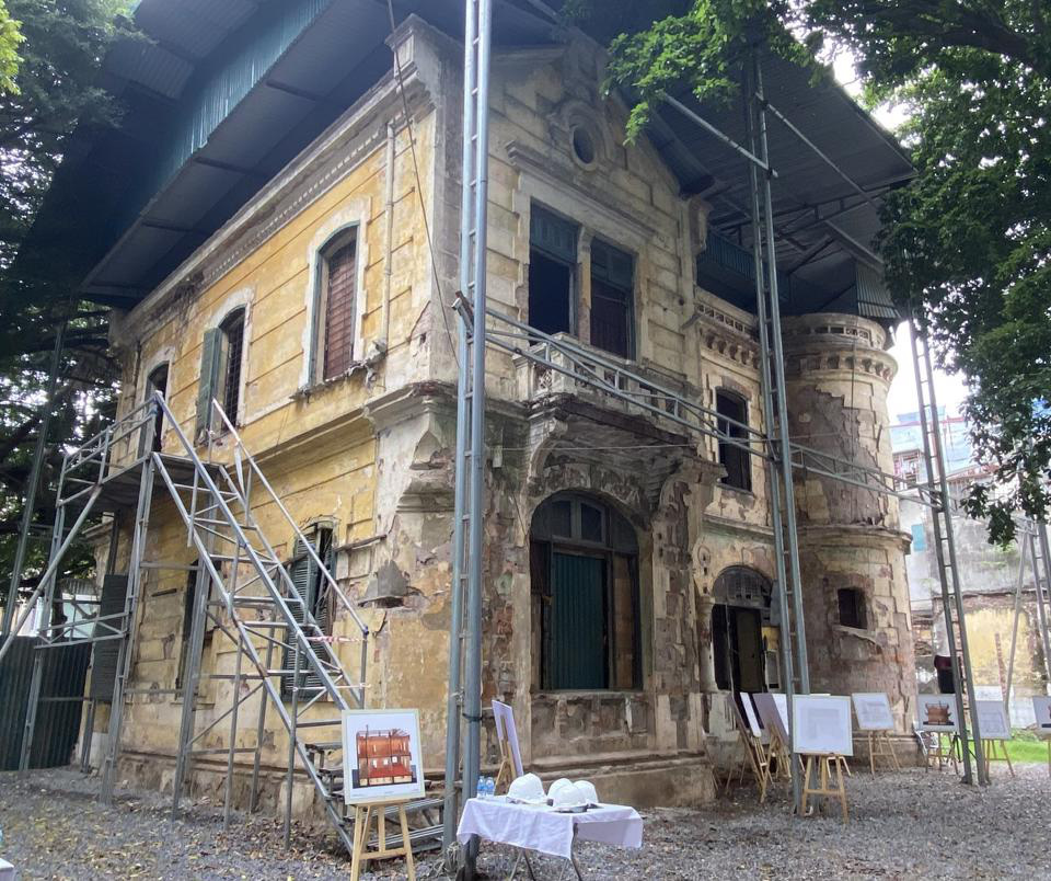 Hanoi begins renovating old French villa