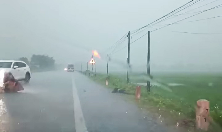 Four people fatally struck by lightning in northern Vietnam