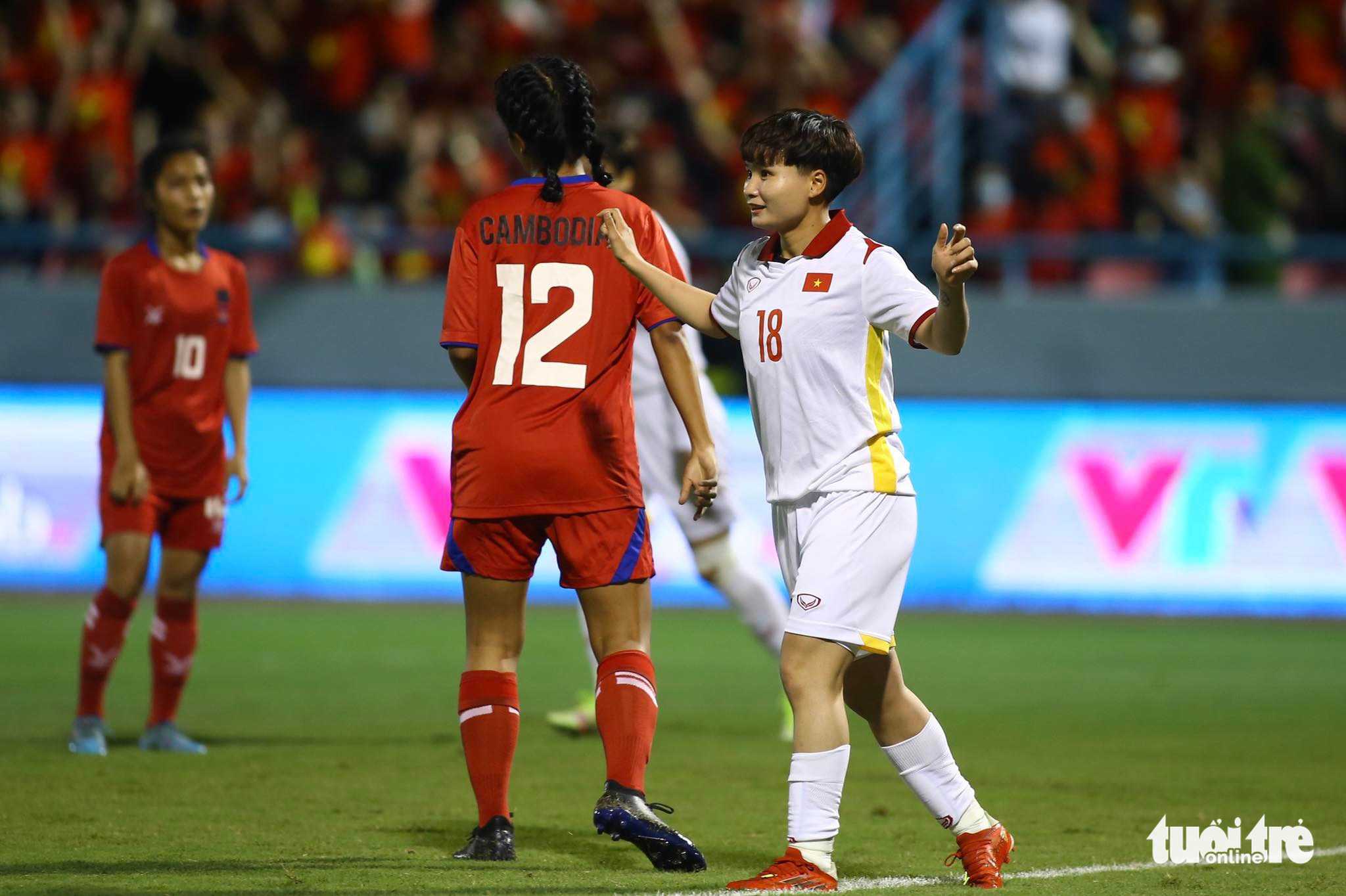 Vietnam lead Group A in women’s football at SEA Games after crushing Cambodia