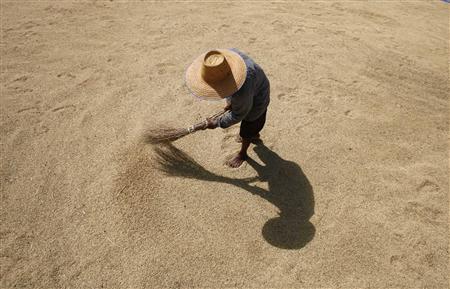 Thailand aims for pact with Vietnam to raise rice prices