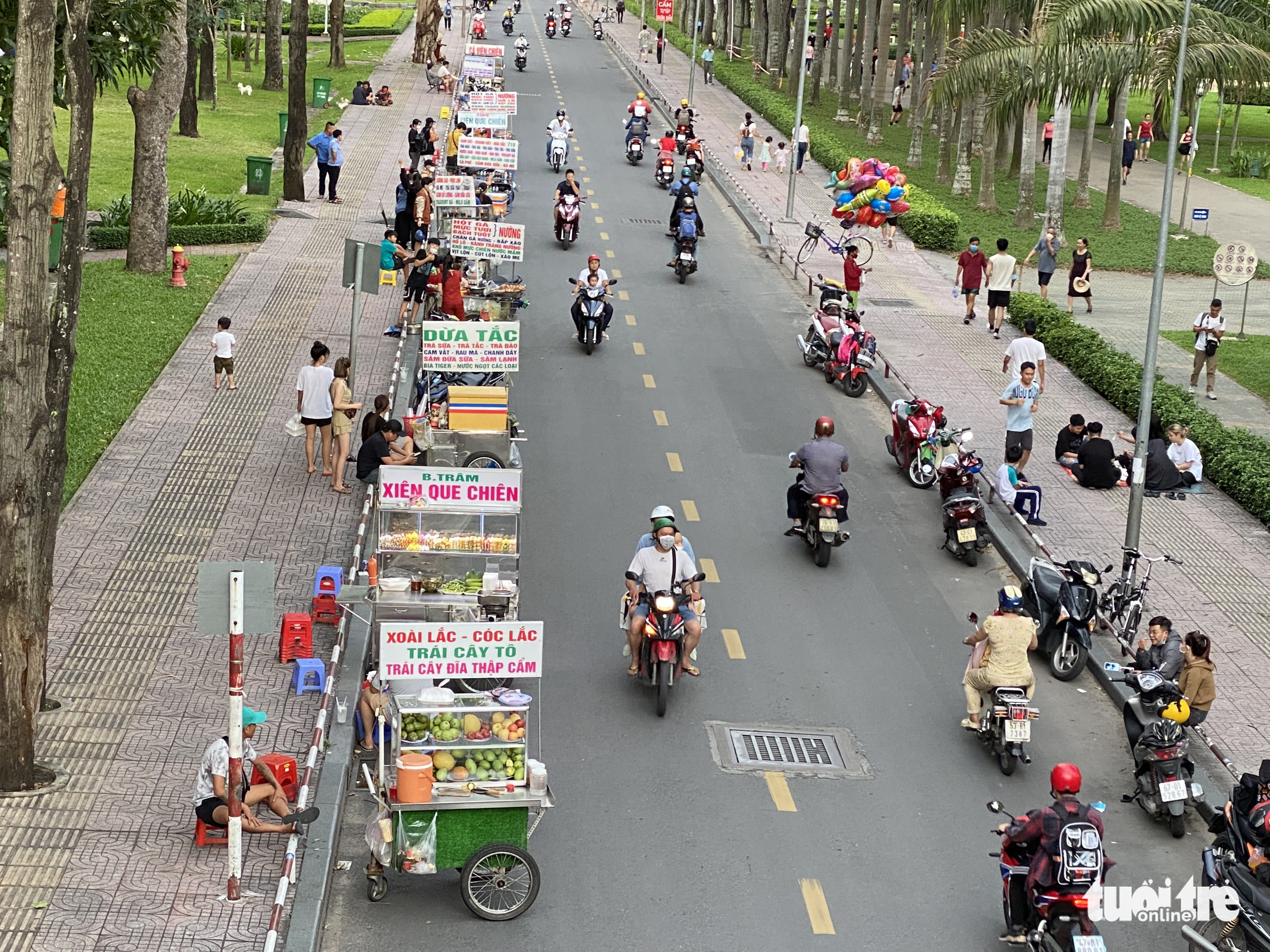 Street, sidewalk encroachment remains rife in Ho Chi Minh City