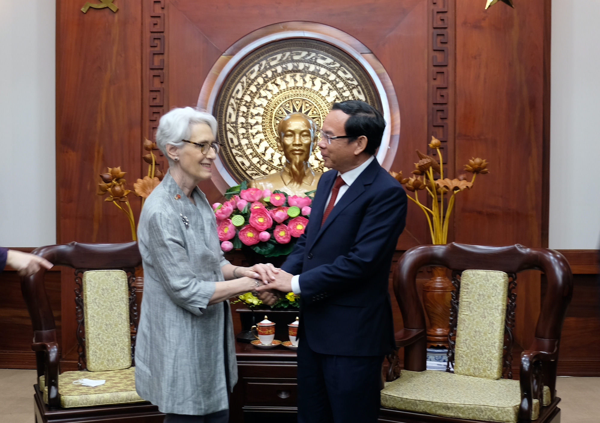 Ho Chi Minh City Party chief meets US Deputy Secretary of State