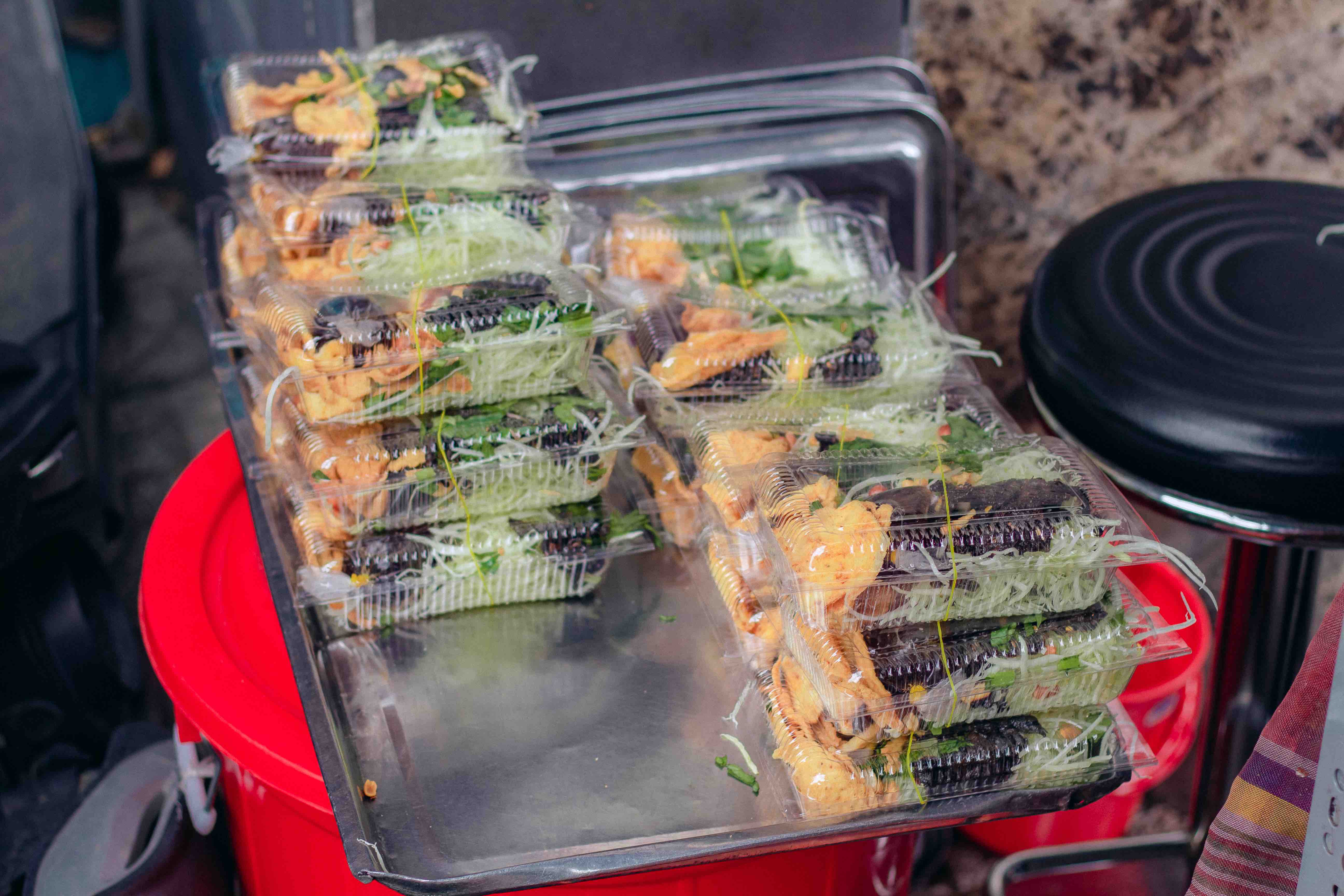 This salad made from cow sweetbread wins over hearts and bellies across Ho Chi Minh City for five decades