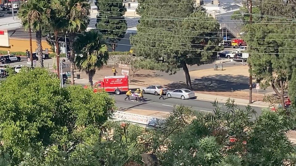 Two dead, five wounded in shooting at Los Angeles park