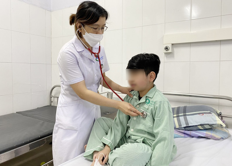 Vietnamese boy suffers adrenal insufficiency from long-term use of corticosteroid nasal spray