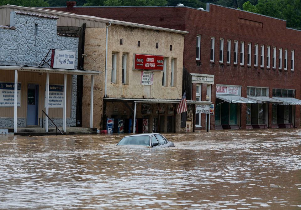 Kentucky floods kill 8, more deaths expected, governor says