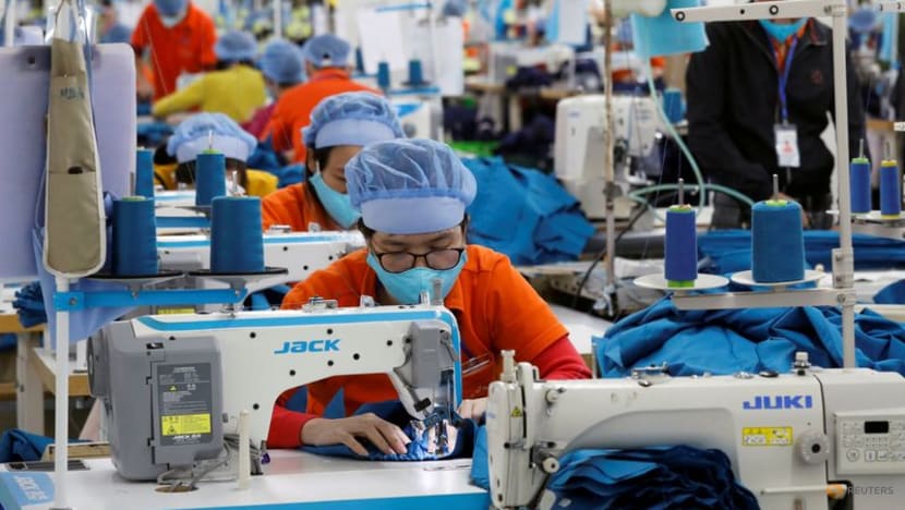 Vietnam 2022 exports to rise 9.46% to $368 billion: ministry