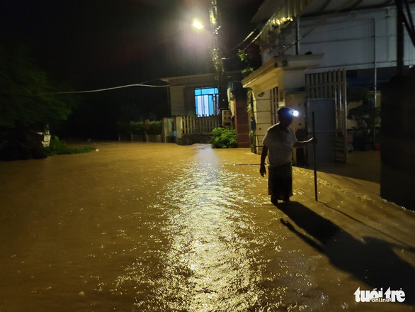Hanoi’s suburban residents struggle with overnight flooding