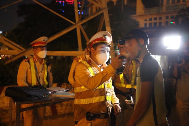 Over 24,000 people fined for drunk driving in fortnight in Vietnam