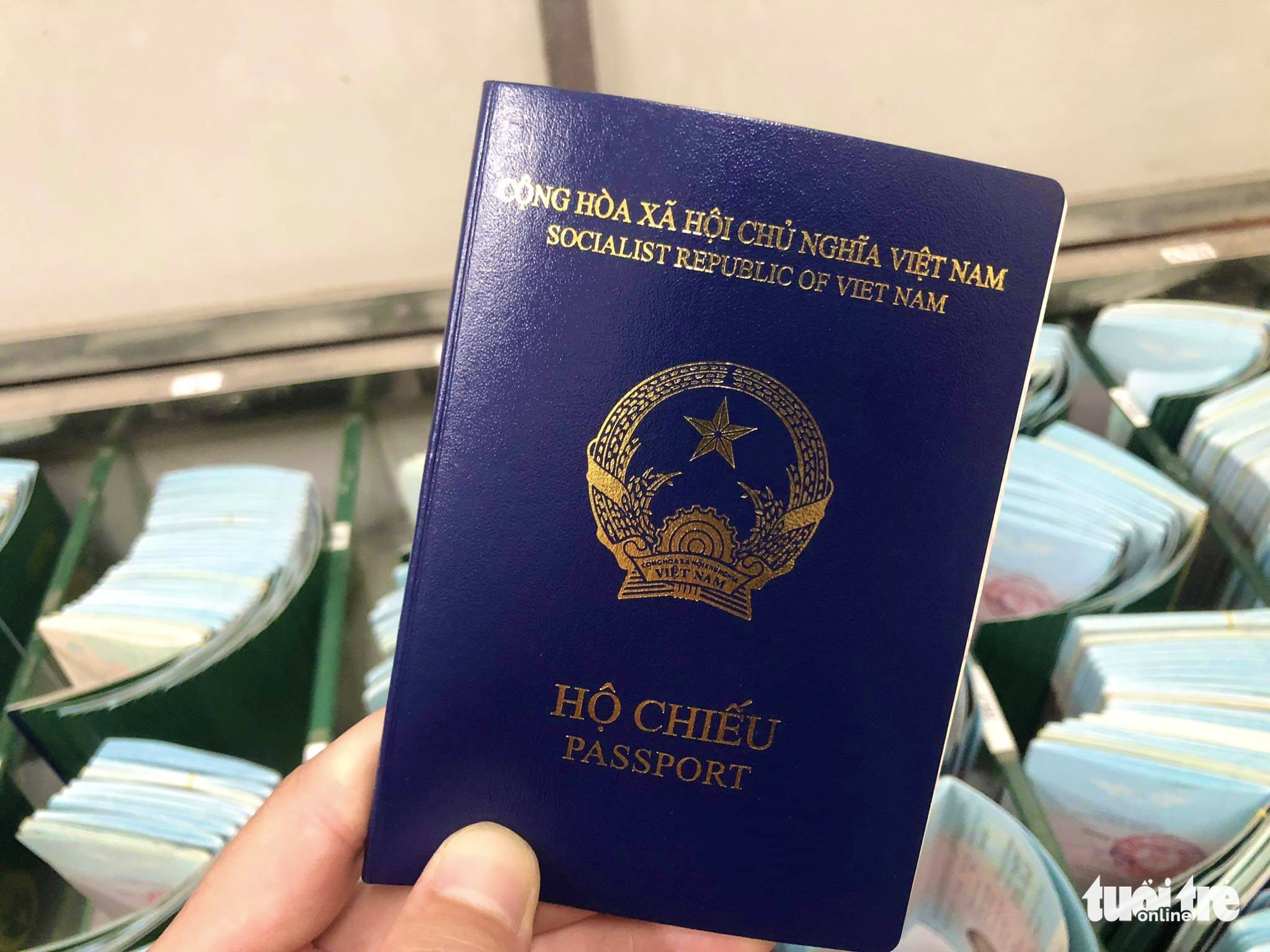 Vietnam to start adding holder’s birthplace to new passport form this week