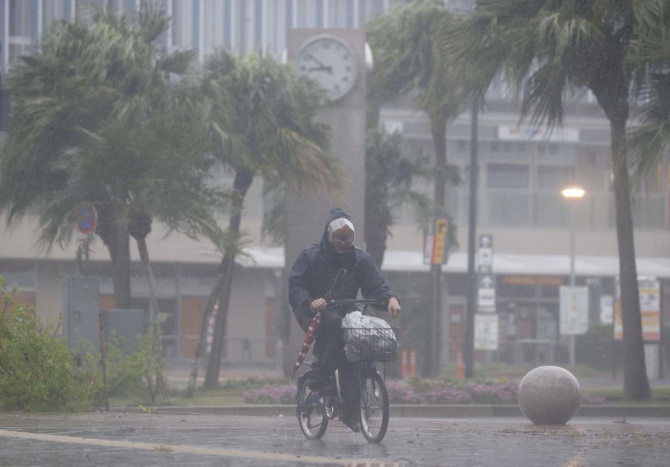 Typhoon lashes central Japan, killing two