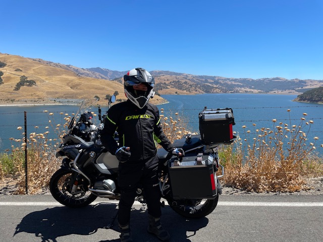 Vietnamese man travels over 20,000km around US by motorcycle