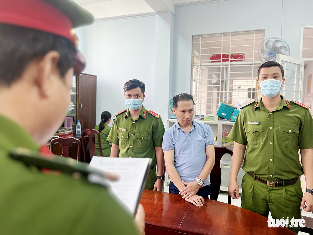 Police arrest man using bogus dentist certificate to run clinic in Vietnam’s Mekong Delta